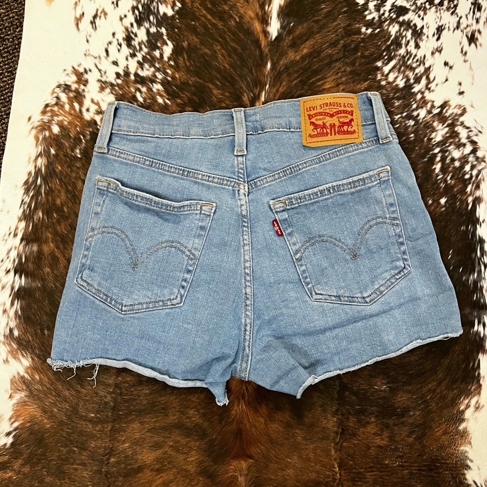 High Waisted Levis Light Wash Denim Shorts